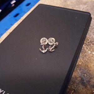 Solid 10k white gold anchor stud earrings with cubic zirconia, new, stamped